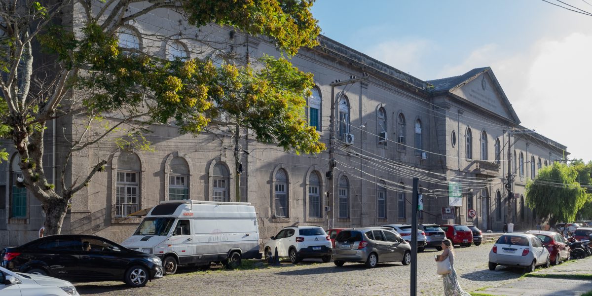 Rio Grande contrata dez leitos temporários de UTI