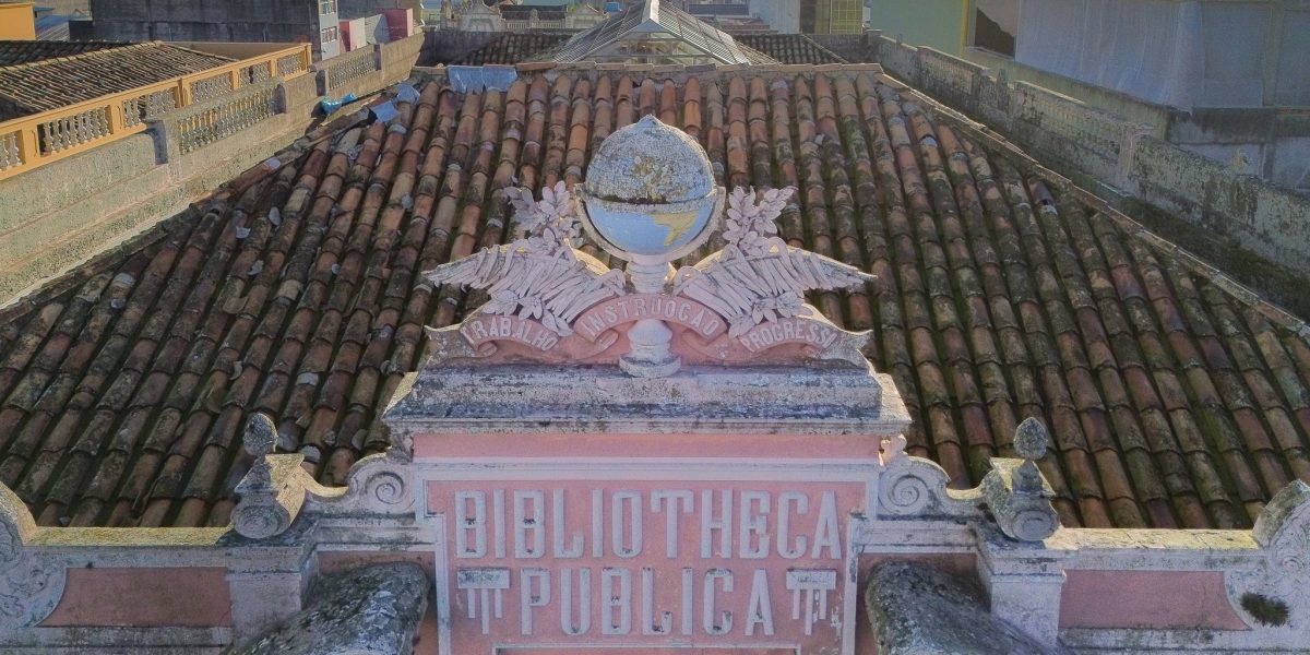 Bibliotheca Pública Pelotense fecha para revitalização do telhado do Salão Nobre