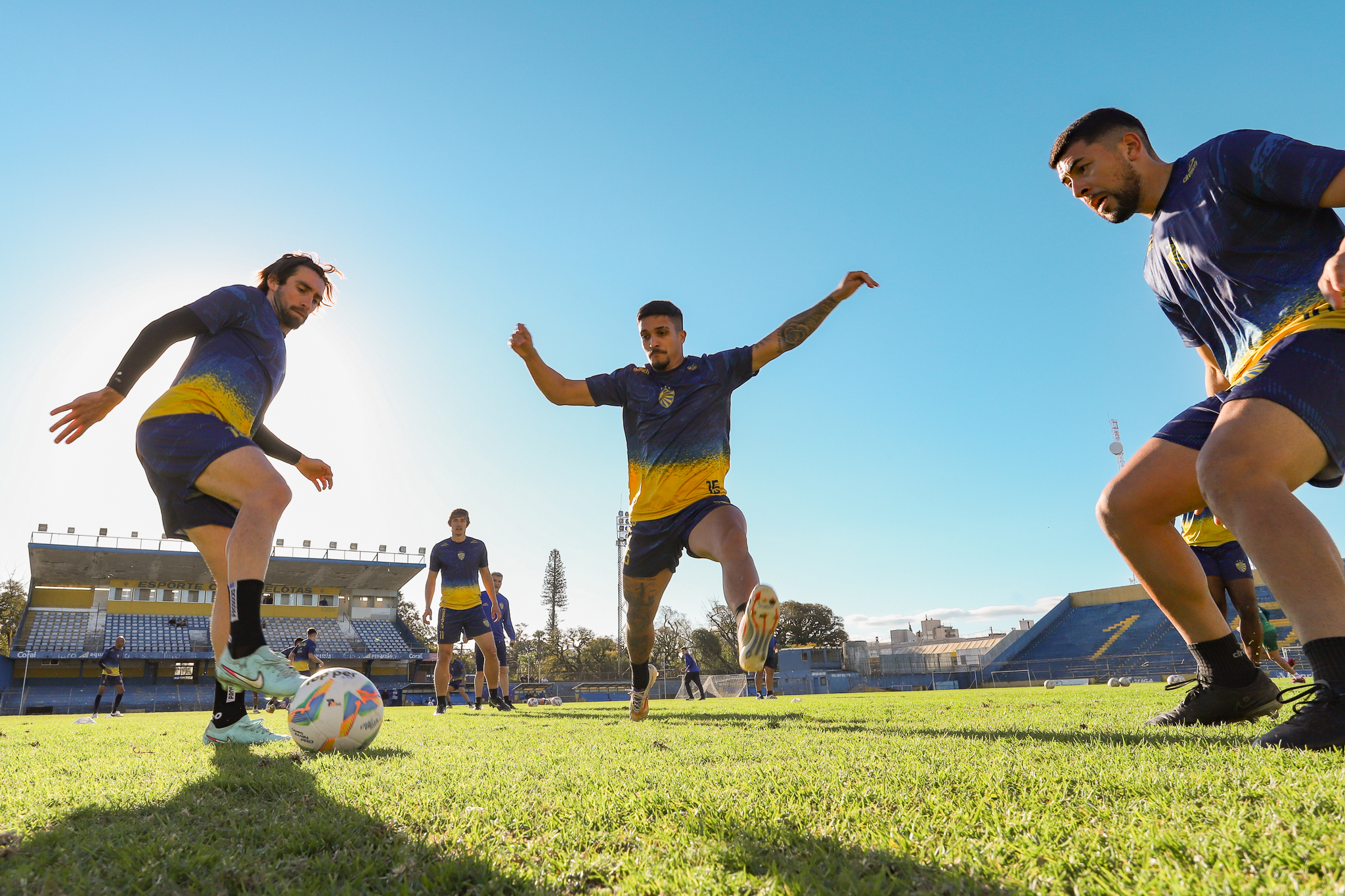 Primeira atividade do novo elenco do Lobo tem 15 jogadores