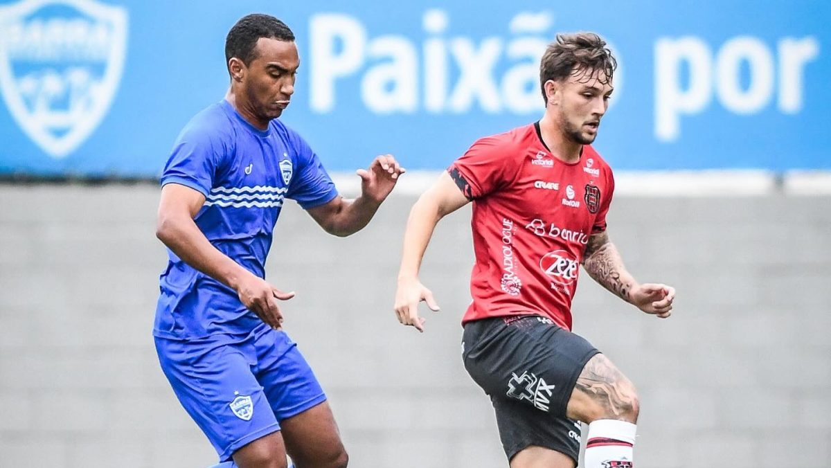 Thiago Góes segue no Brasil para Copinha