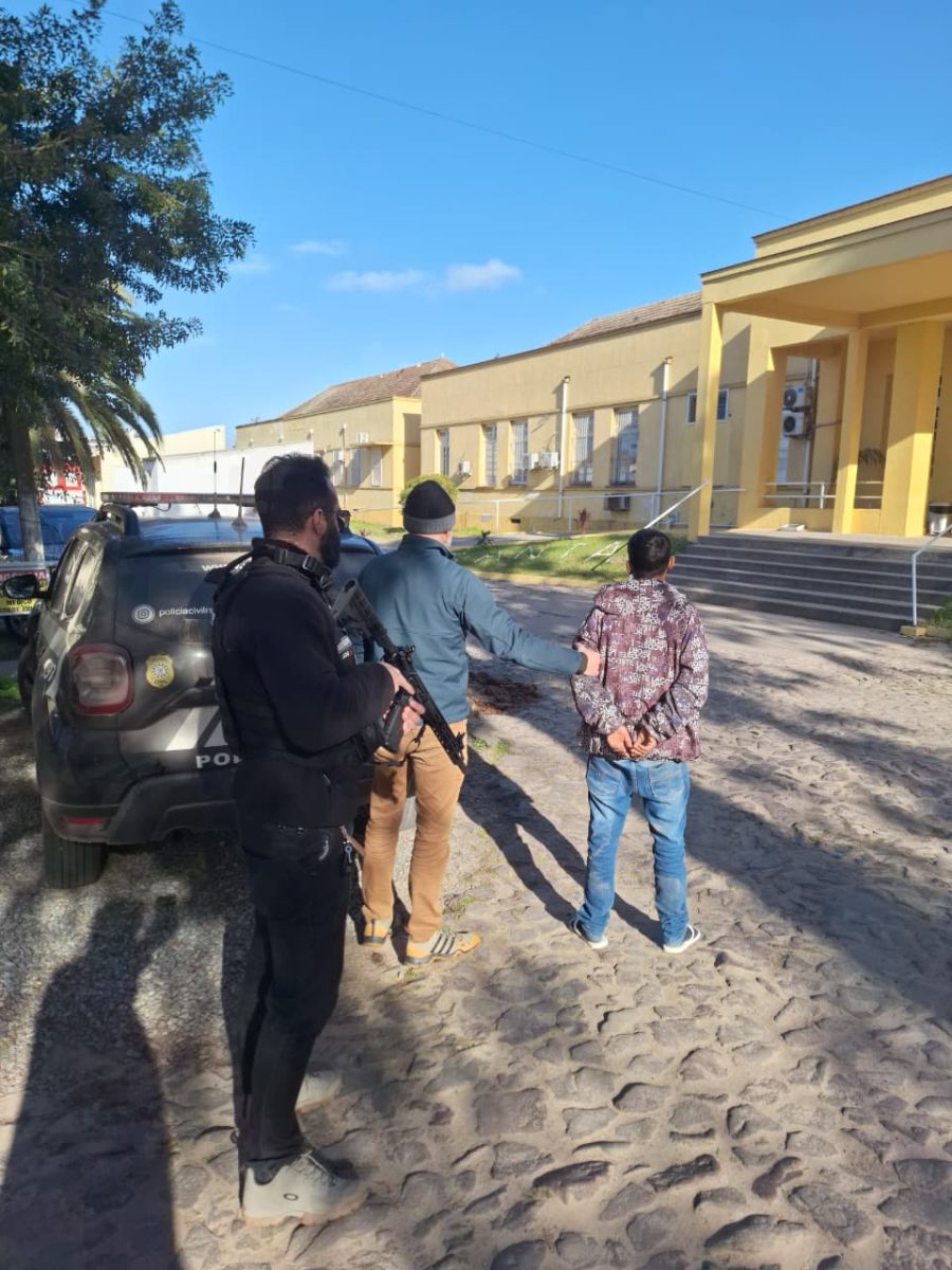 Polícia Civil prende dois homens em Santa Vitória do Palmar