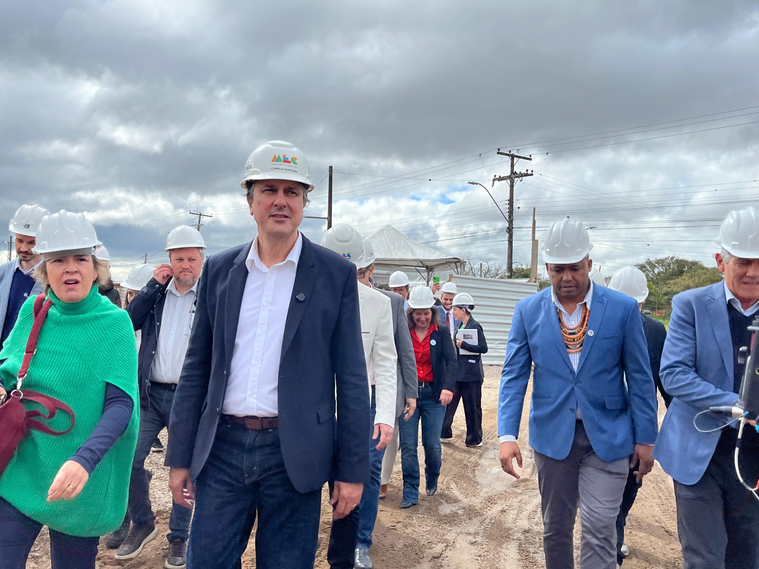 Ministro da Educação visita IFSul e obras de construção do HE-UFPel