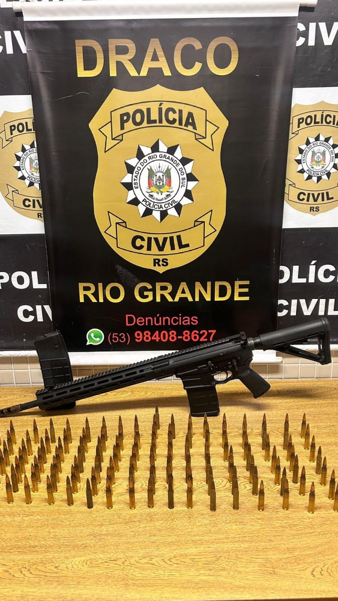 Mulher é presa com fuzil e mais de 120 munições na BR-392, em Rio Grande