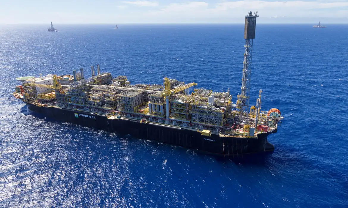 Petrobras libera construção de quatro navios em Rio Grande