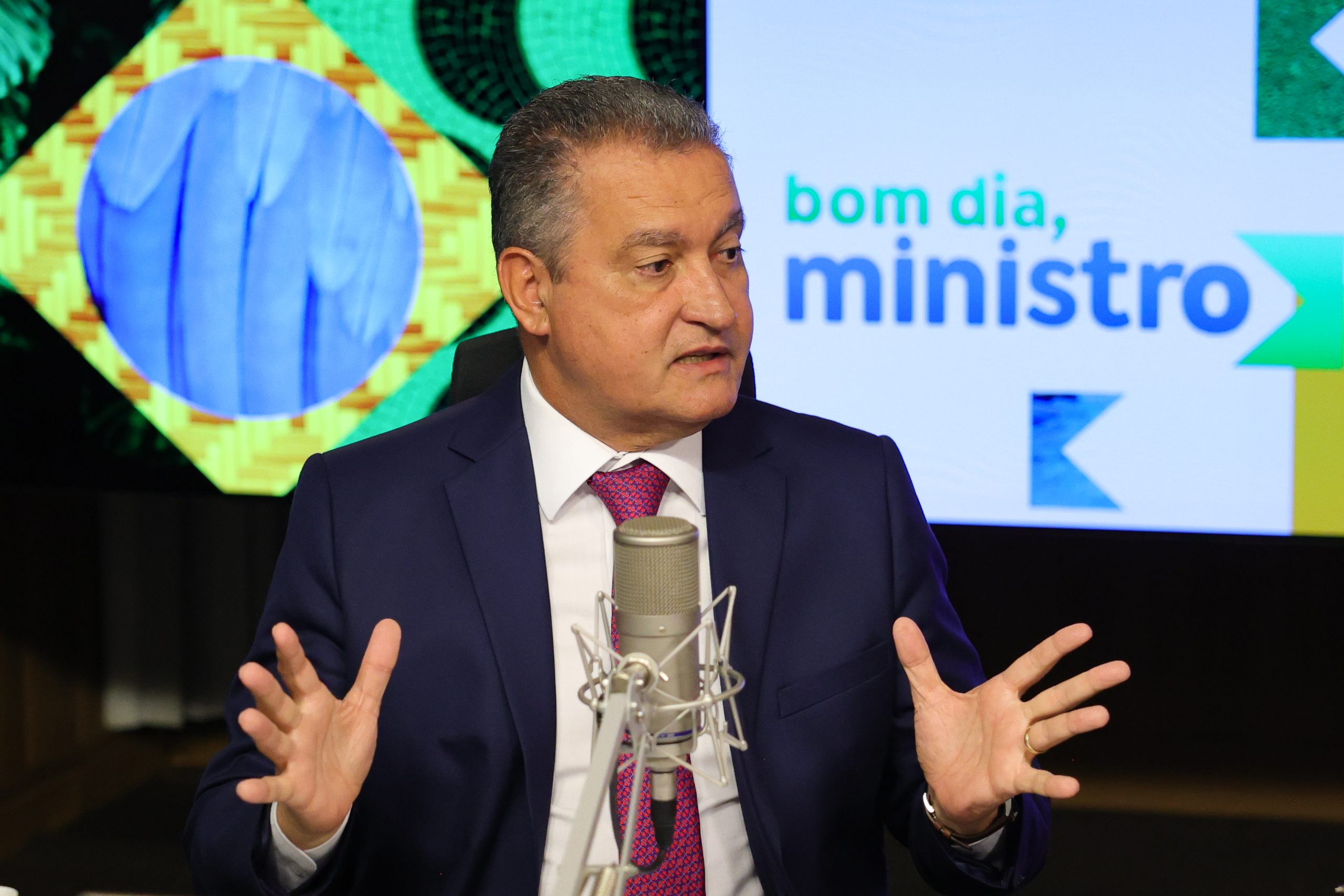 Governo vai enviar projeto para punir big techs por divulgação de conteúdos criminosos