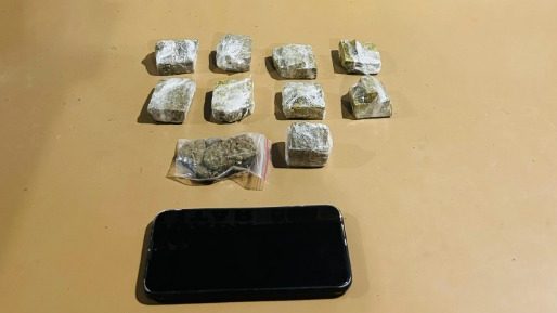 Brigada Militar prende motociclista com drogas no Centro de Pelotas