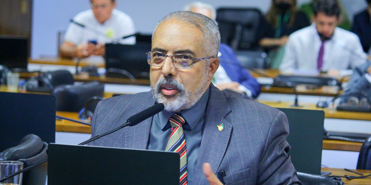 Senador Paulo Paim não descarta concorrer à reeleição