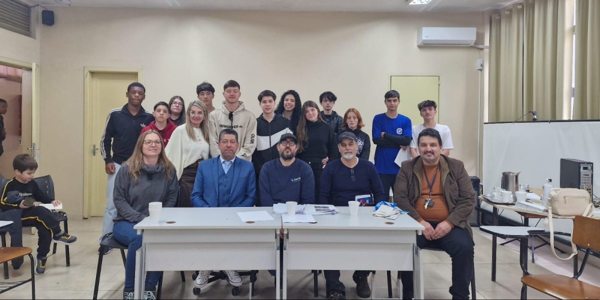 Alunos da Coronel Pedro Osório apresentam demandas ambientais para prefeitura e Sanep