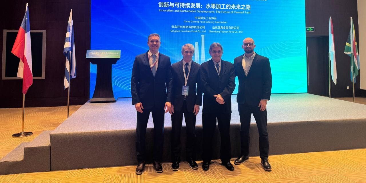 Indústria do pêssego de Pelotas participa de conferência mundial na China