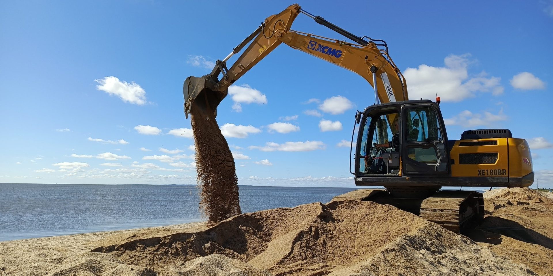 Laranjal volta a ter paisagem natural com retirada do quebra-ondas