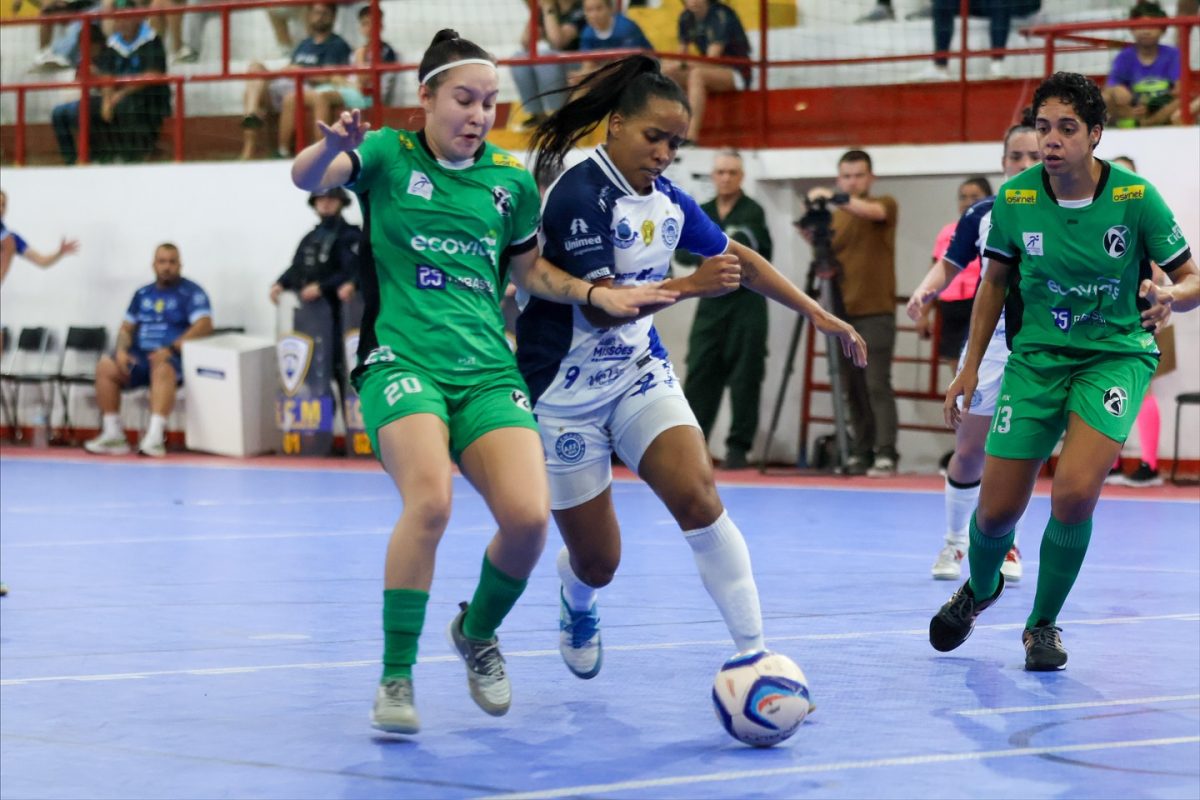 Malgi é goleada pela Celemaster no jogo de ida da final do Gauchão