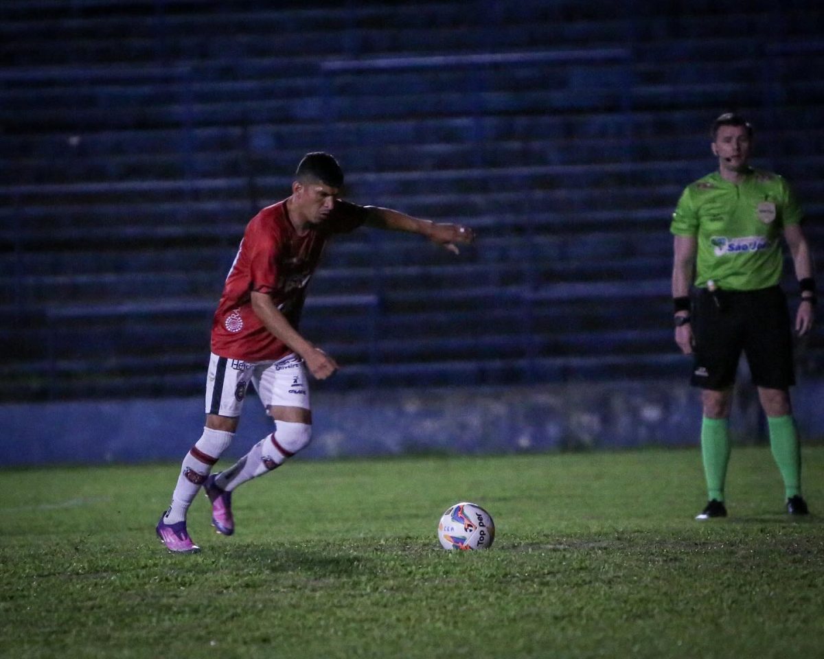 Márcio Jonatan comemora marca de 100 jogos com gol: “Uma noite especial”