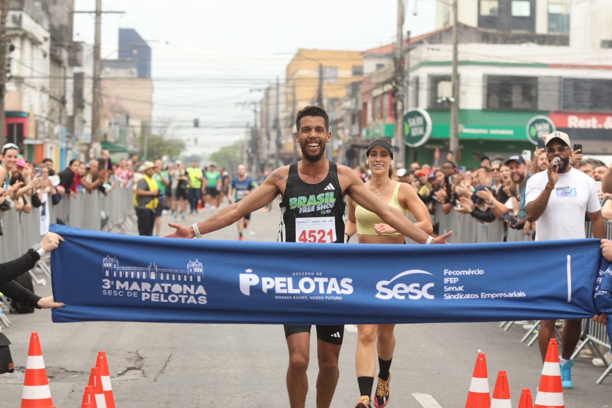 Gaúcho de Santana do Livramento e catarinense vencem a Maratona Sesc de Pelotas
