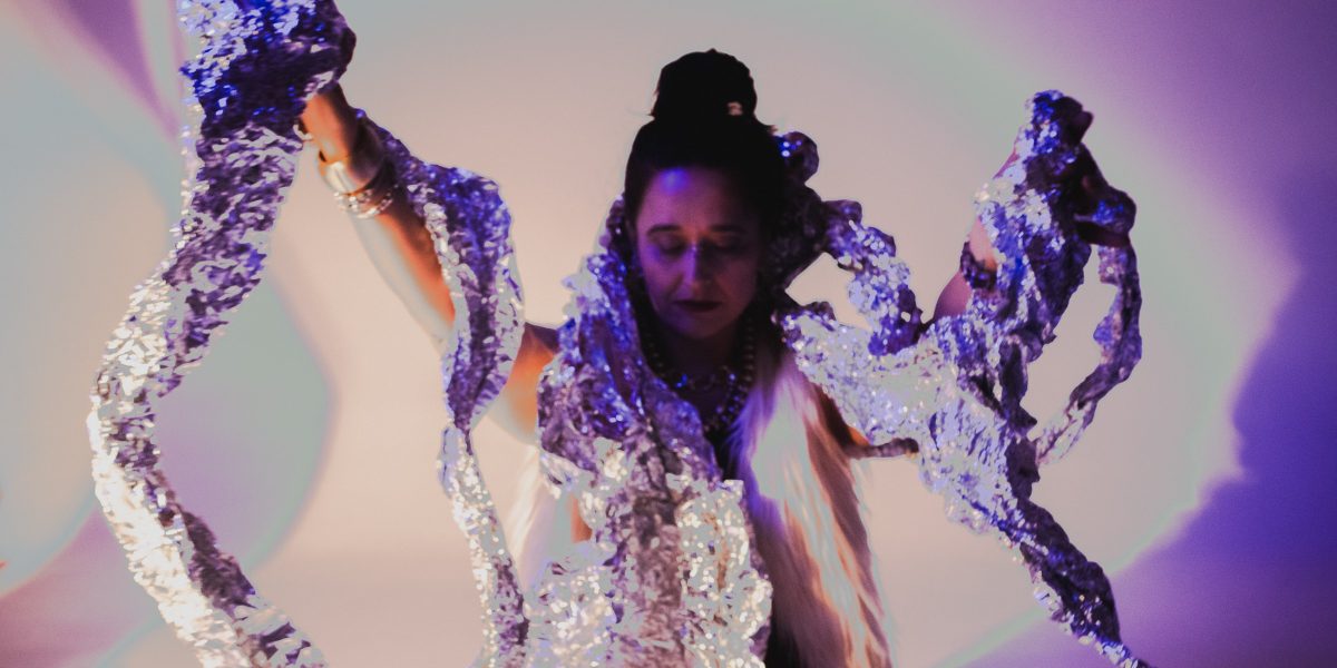 Bel Medula traz a Pelotas duas obras inéditas