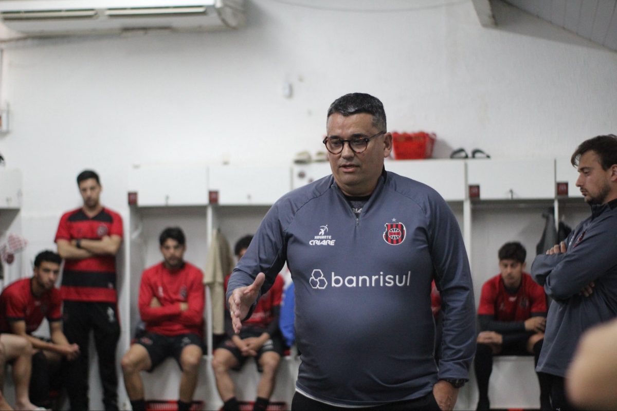 Apresentado, Gilson Maciel destaca passado no Brasil: “Me sinto em casa”