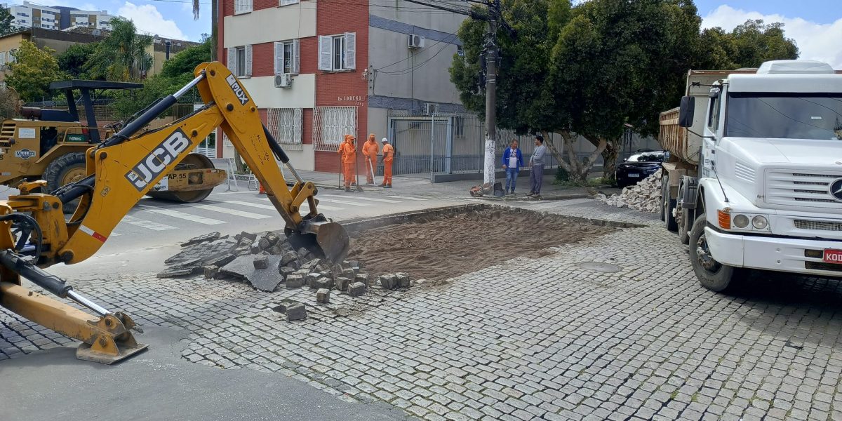 Trecho da Gonçalves Chaves segue com bloqueio para obras de drenagem