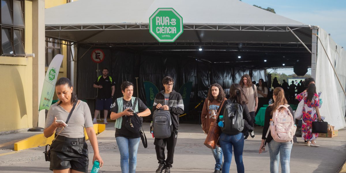 Rua da Ciência transforma campus em museu a céu aberto
