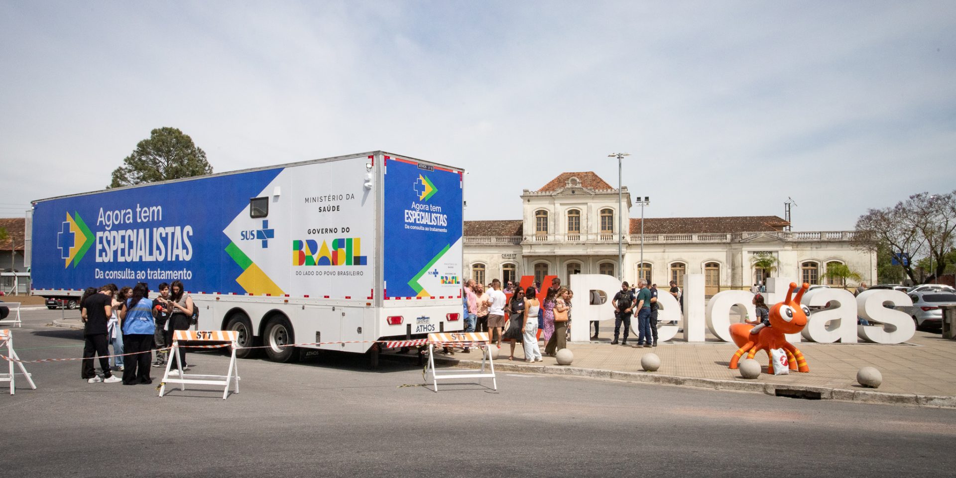 Carreta da Saúde da Mulher pode realizar até 1,5 mil procedimentos no mês