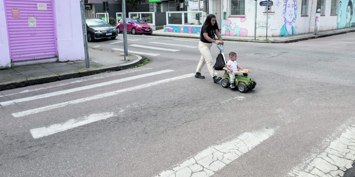Falta de sinalização dificulta o fluxo de pedestres no Centro