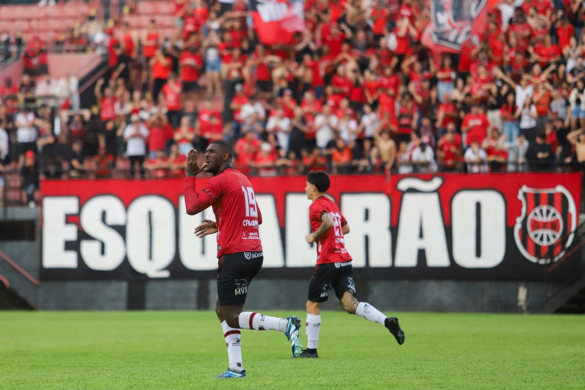 Esperança de gols, Patrikão recebe primeira chance como titular contra o Inter