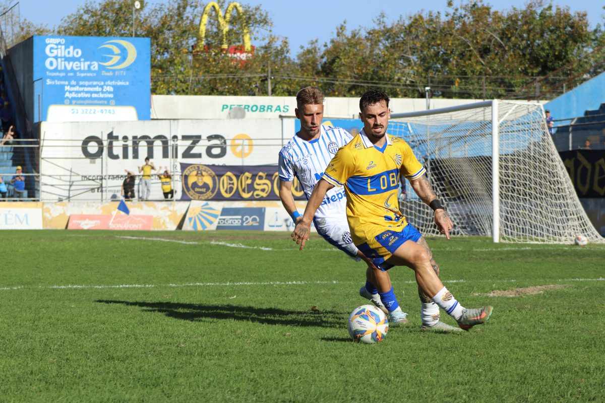 Com a liderança em jogo, Pelotas enfrenta o Gaúcho fora de casa