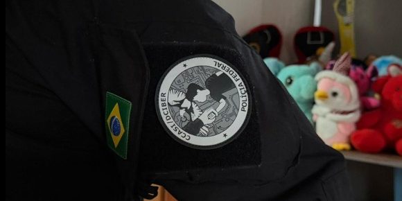 PF prende suspeito em Rio Grande durante operação nacional contra abuso infantil