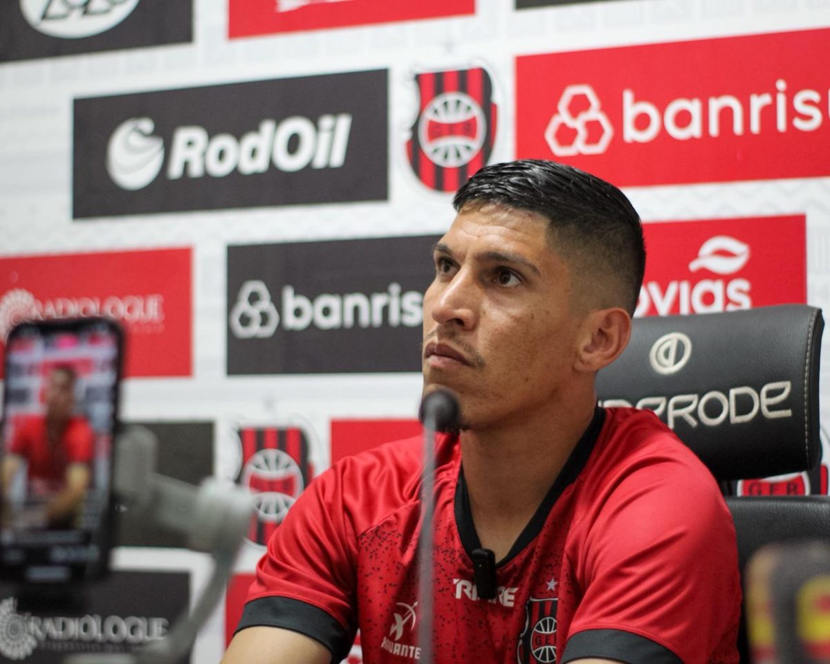 Márcio Jonatan se aproxima de marca histórica pelo Brasil