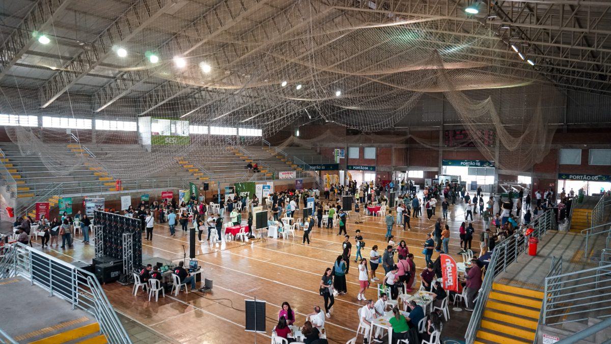 Emprega Pelotas realiza segunda edição com mais de 450 vagas e grande procura no Sesi