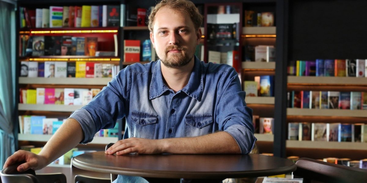 Feira do Livro recebe o escritor Pablo Zorzi neste sábado