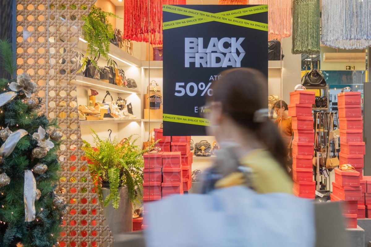 Atenção na hora de ir às compras na Black Friday