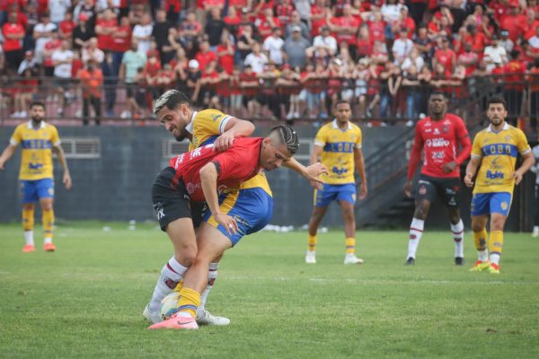 Alan segue como desfalque do Brasil na última partida do ano