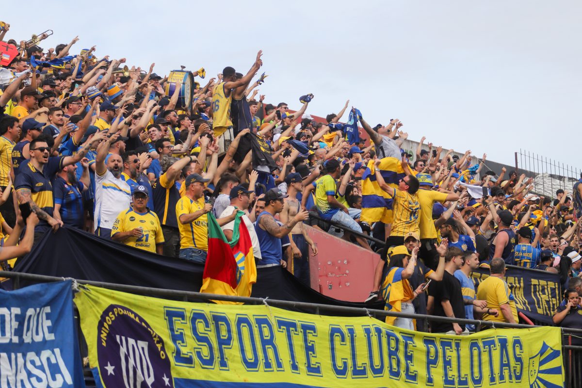Pelotas pede efeito suspensivo após perder dois mandos de campo por rojões arremessados no Bra-Pel