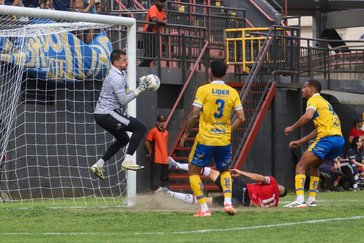 “Gratificante a experiência”, diz Rodrigo Mamá sobre primeiro clássico