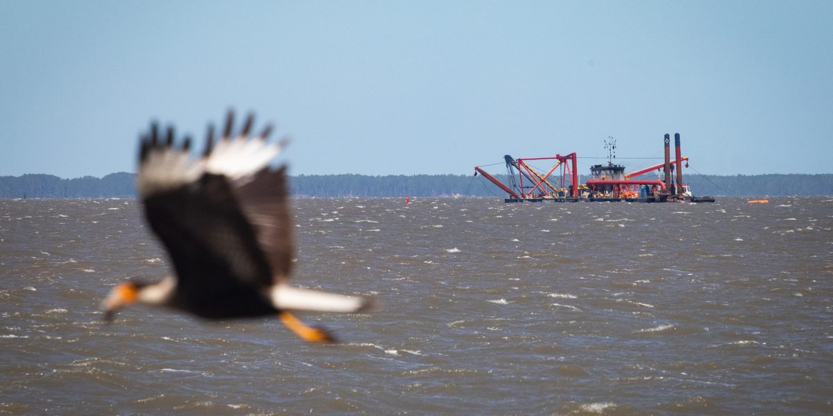 Dragagem chega ao Pontal da Barra