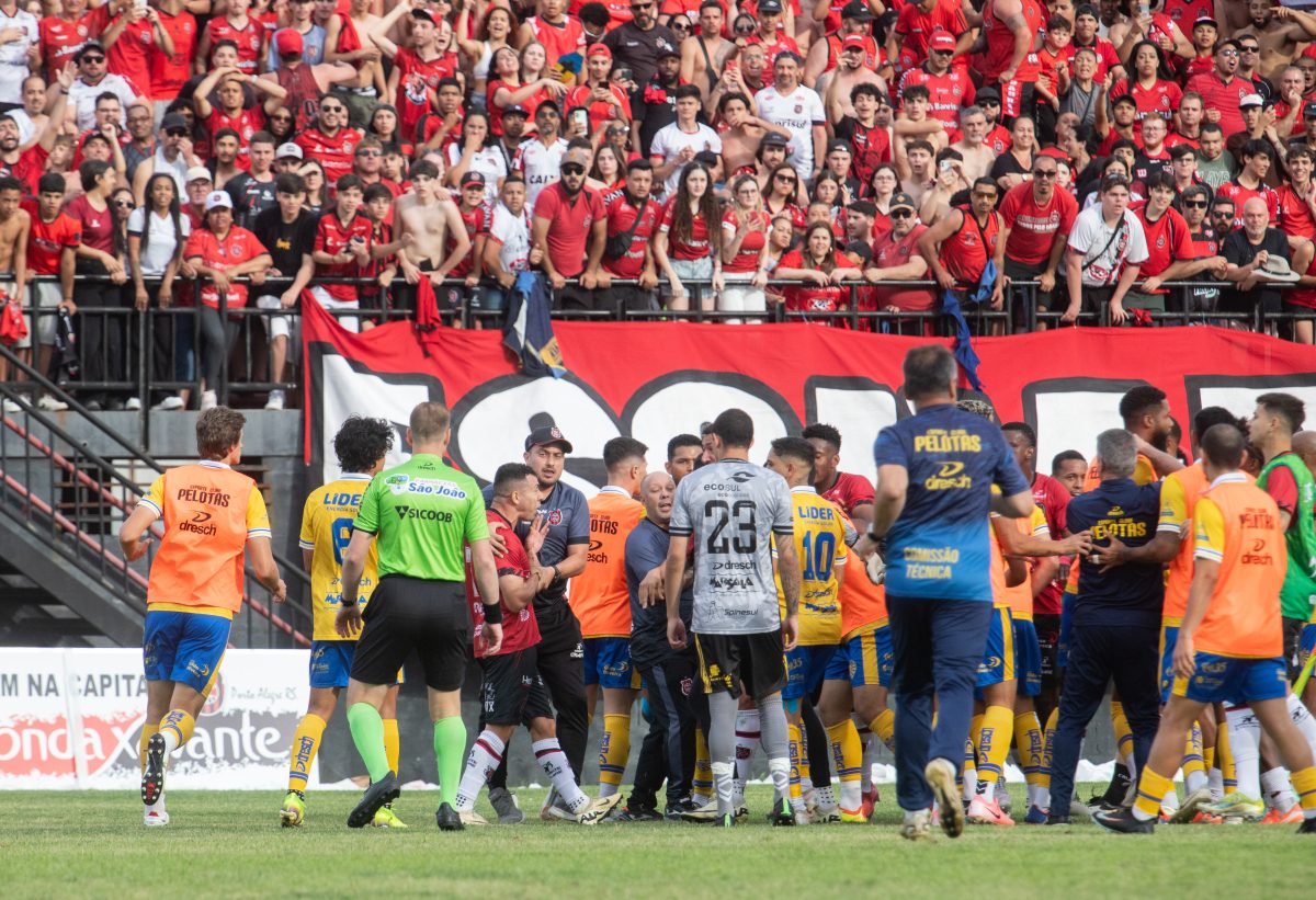 Dupla Bra-Pel corre risco de sofrer multas e perder mandos de campo