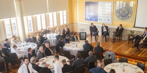 Última edição da Tá na Hora de 2025 debate transição energética e oportunidades para o RS