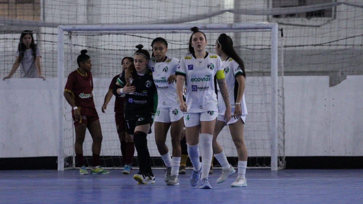 Malgi larga na frente em semifinal da Série Ouro