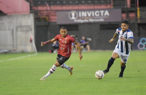 Ex-Brasil reforça o São Paulo para mata-mata do acesso