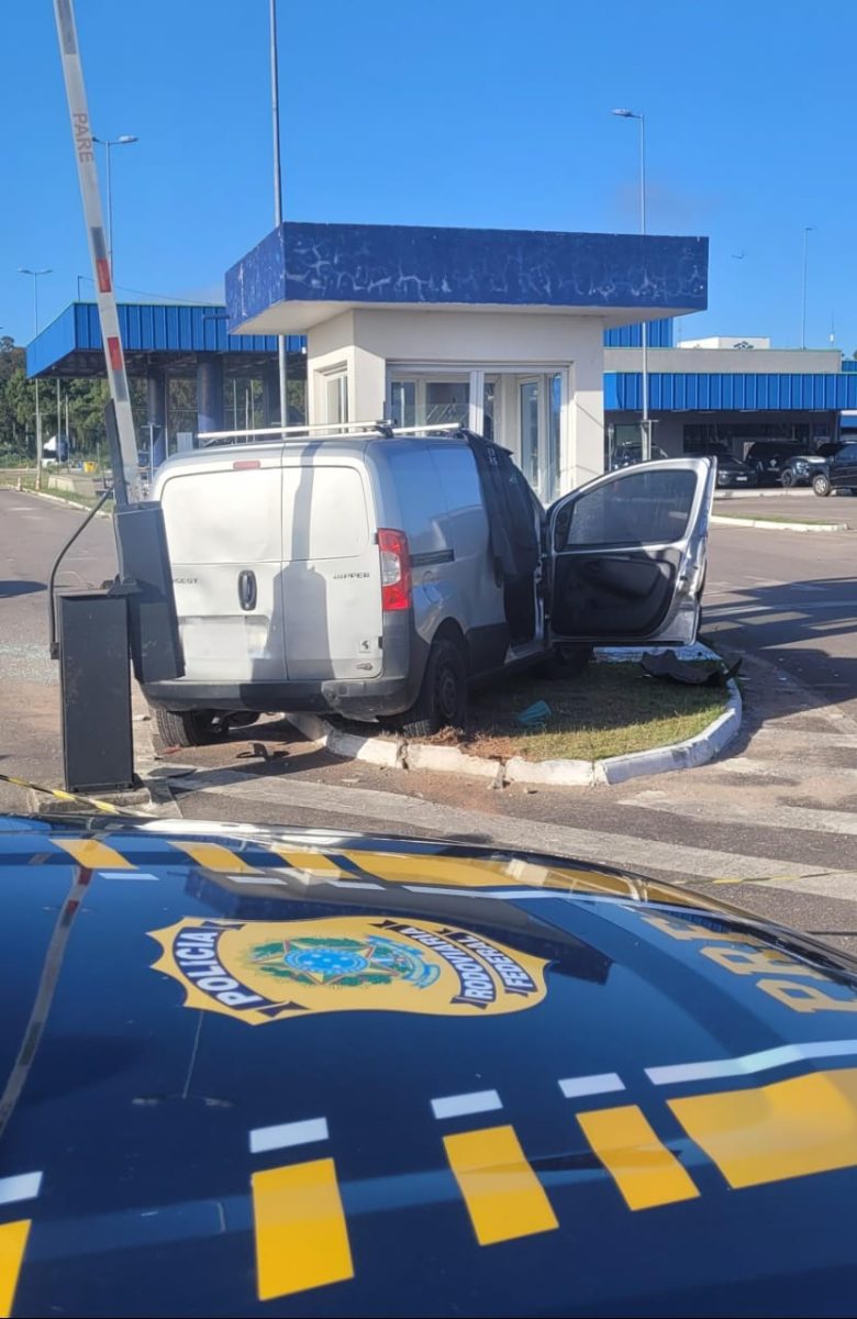 Colisão em guarita da Aduana deixa um morto no Chuí