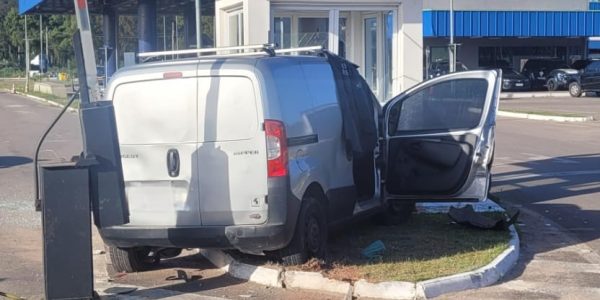 Colisão em guarita da Aduana deixa um morto no Chuí