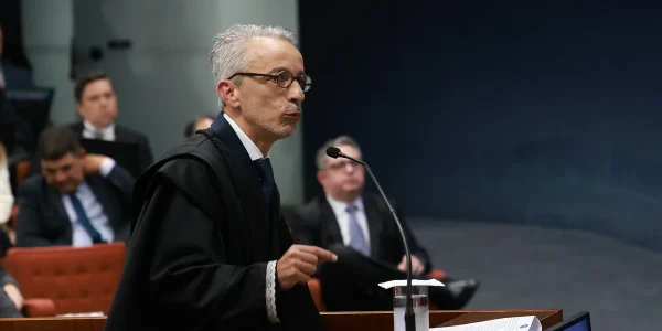 De Piratini, advogado de Mauro Cid avalia processo no Supremo