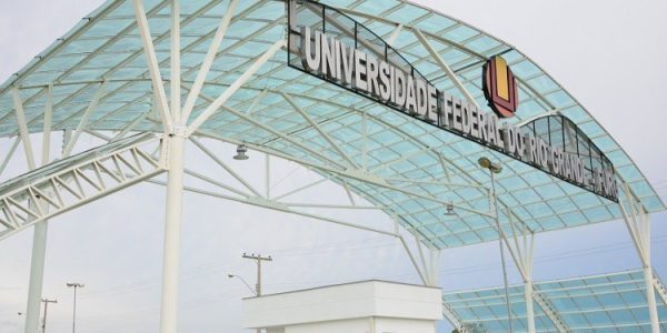 Furg lança editais de processos seletivos específicos