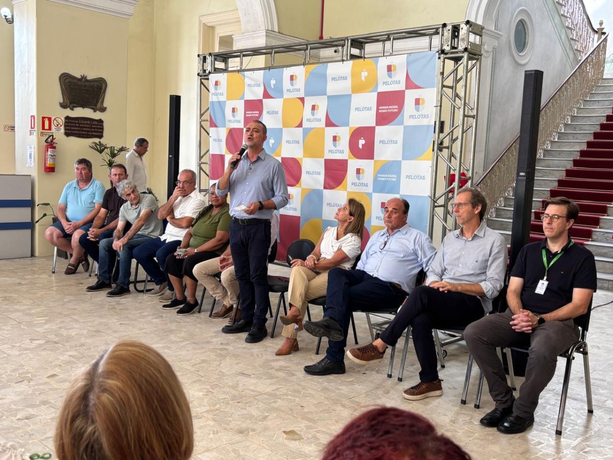 Conab anuncia R$ 4 milhões para compra do pêssego