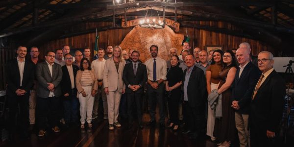 Leite defende agenda de reformas e Plano Rio Grande como política de Estado