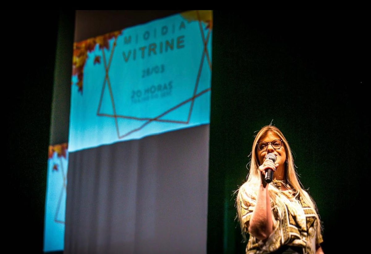 “O designer precisa interpretar o mundo e transformar tudo isso em peças que façam sentido na vida real das pessoas”