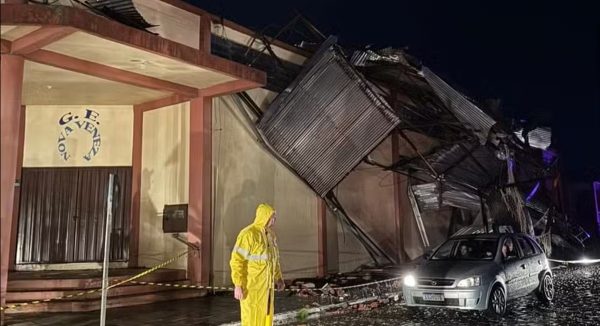 Passagem do ciclone extratropical causa estragos em 12 cidades gaúchas