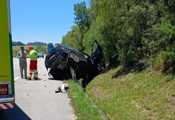 Colisão traseira é registrada na BR-116 em Arroio Grande