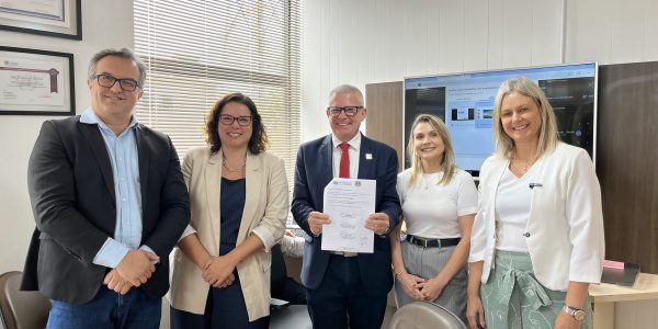 São Lourenço do Sul firma acordo com empresa francesa para produção de bioinsumo