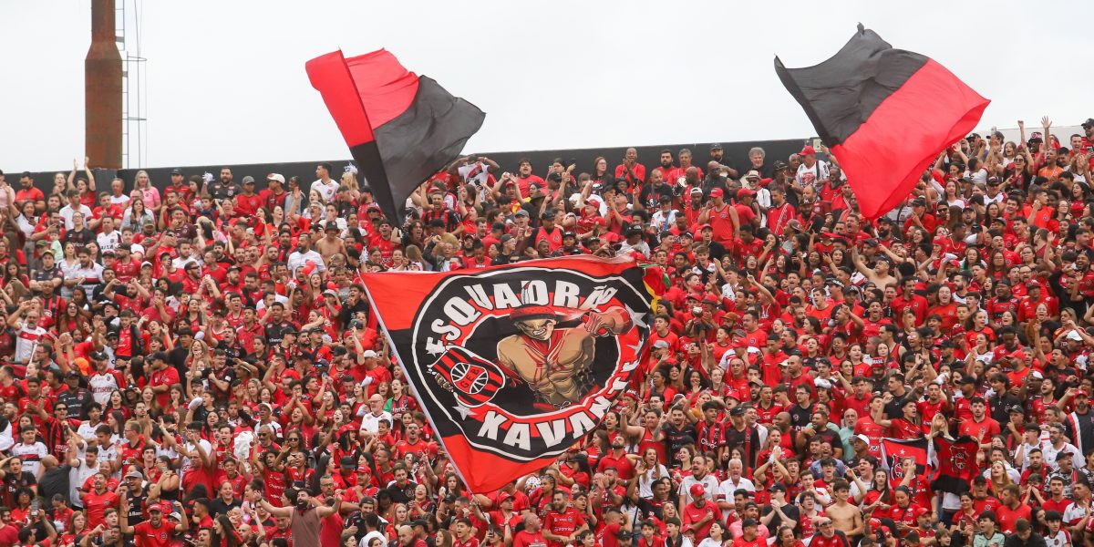 Brasil renova com jogadores “da casa” em meio à transição para SAF