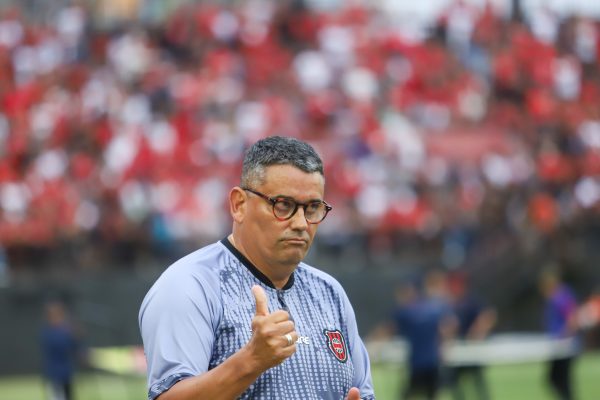 Brasil tem negociação avançada para renovar com Gilson Maciel